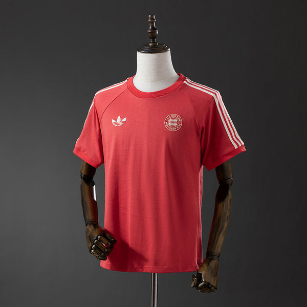 Bayern Munich T Adicolor Classics 3-Stripes Red - 1